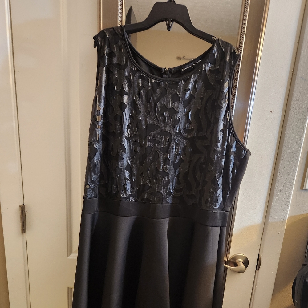 Never Worn Blqck Dress